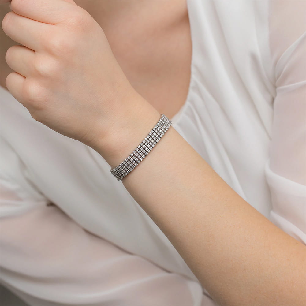 Gold Bracelet With Diamonds