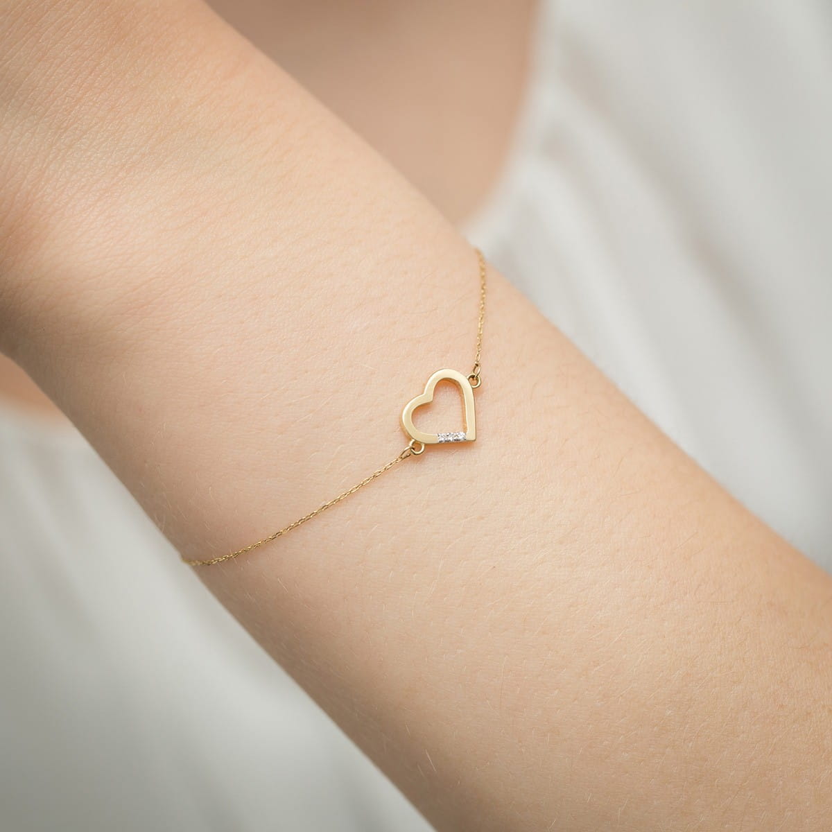 Auksinė Apyrankė Su Deimantais