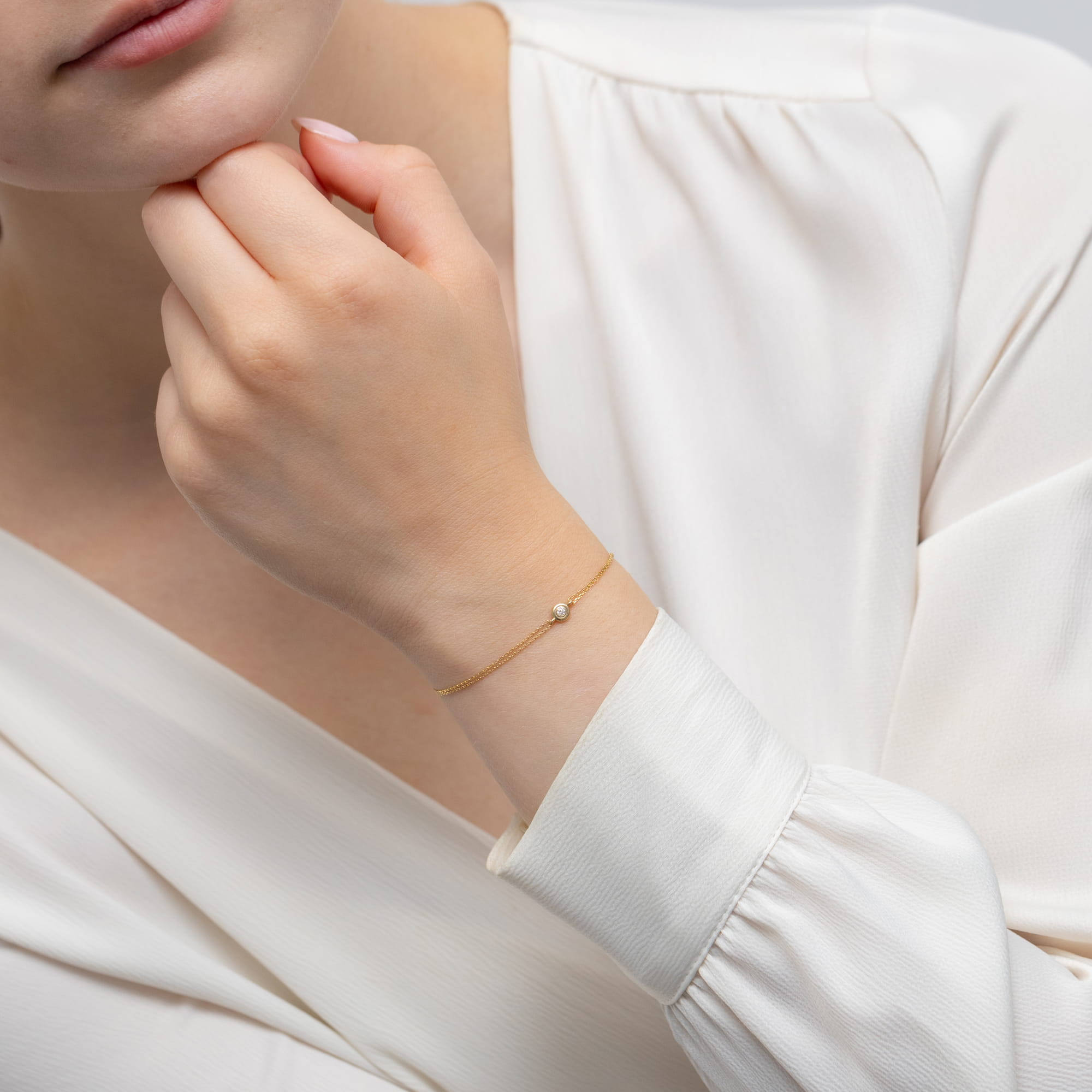 Gold Bracelet With Diamond