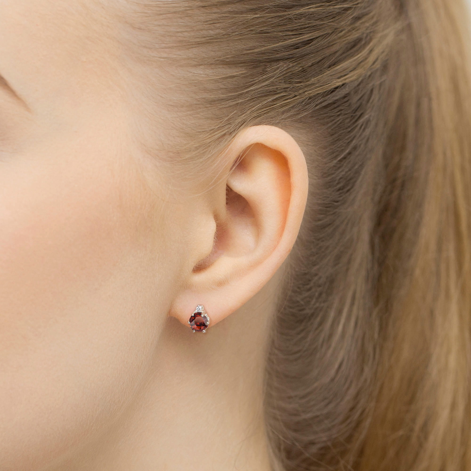 Gold Earrings With Garnets And Diamonds