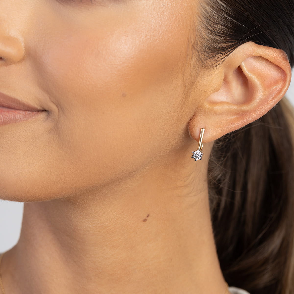 Auksiniai Auskarai Su Laboratoriniais Deimantais