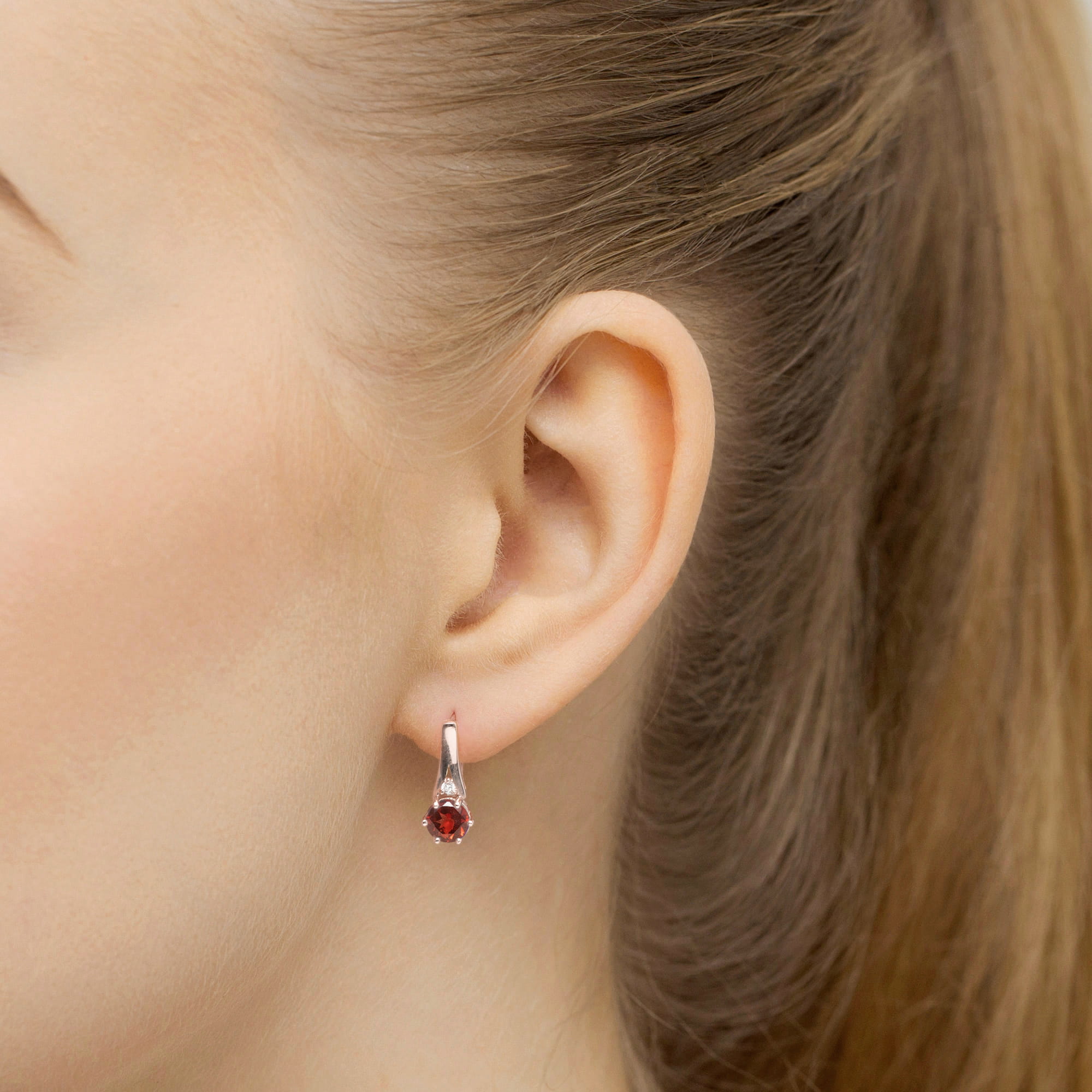 Gold Earrings With Garnets And Diamonds