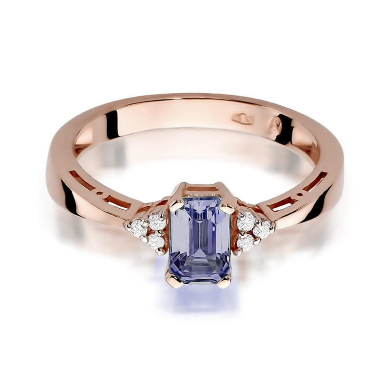 Gold Ring With Amethyst And Diamonds