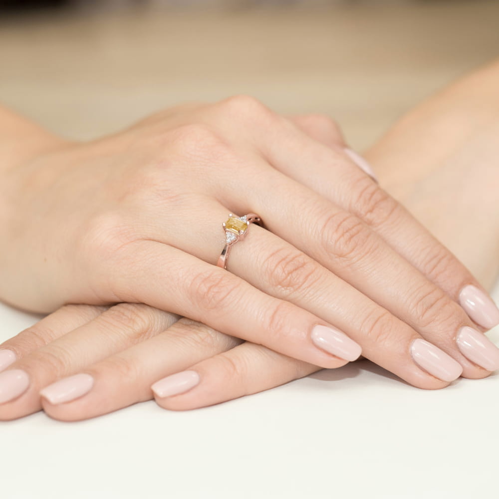 Auksinis Žiedas Su Citrinu Ir Deimantais