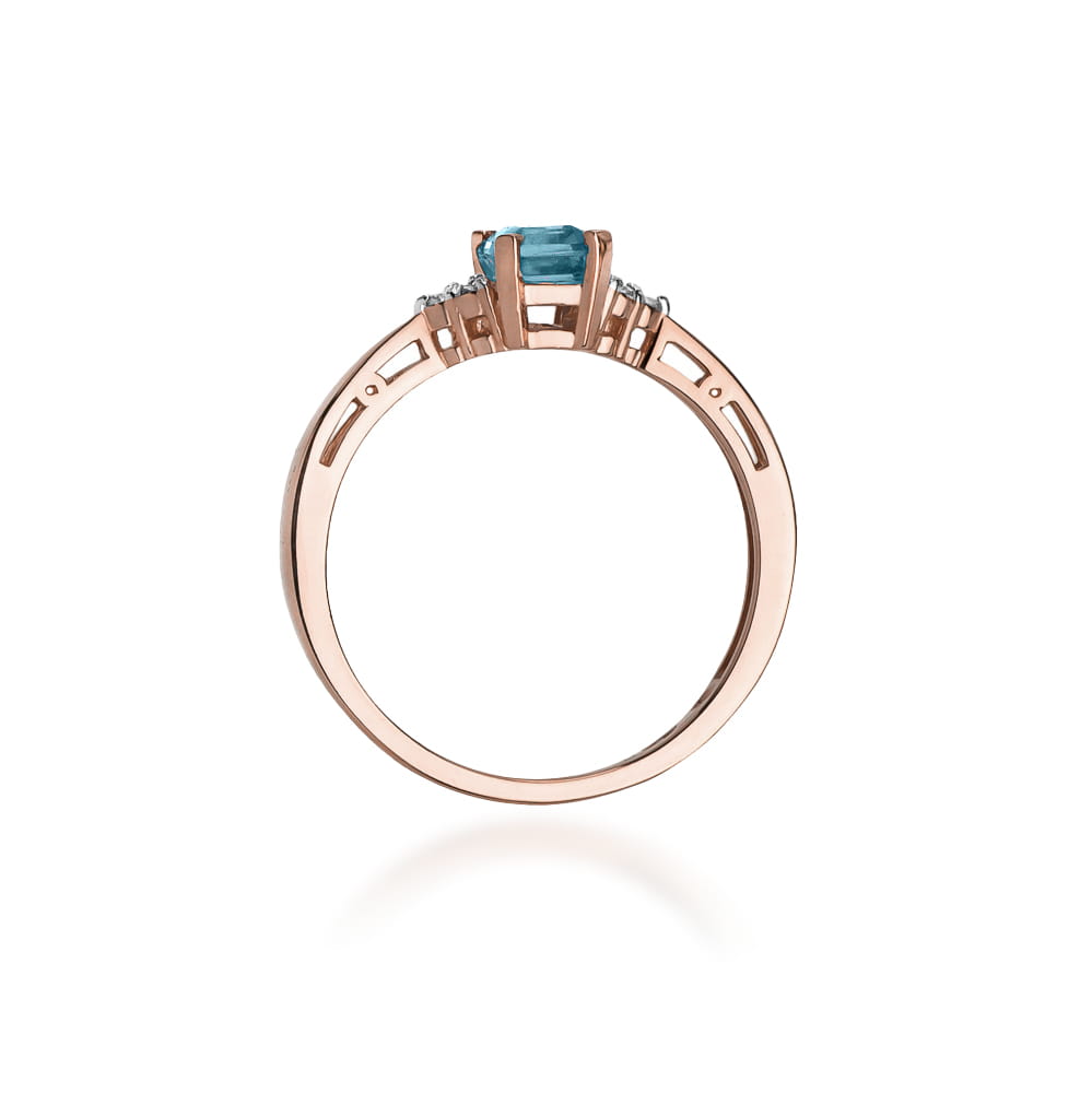 Gold Ring With Topaz And Diamonds