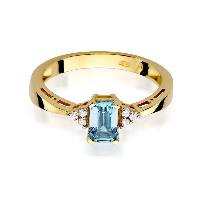 Gold Ring With Topaz And Diamonds