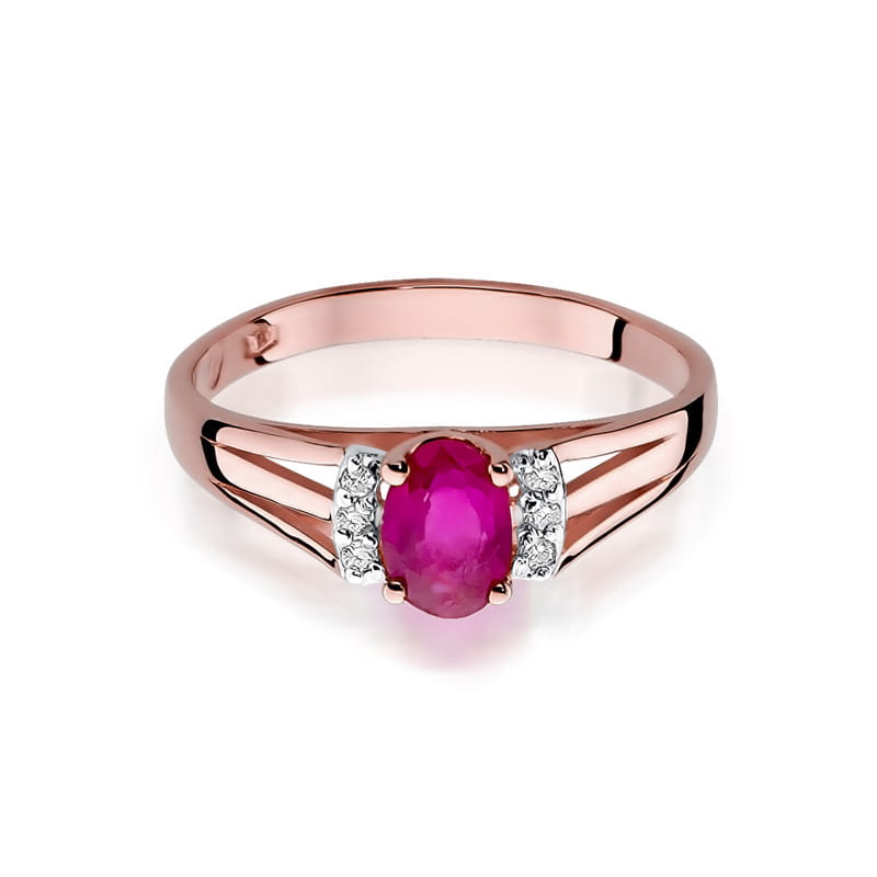 Gold Ring With Ruby And Diamonds