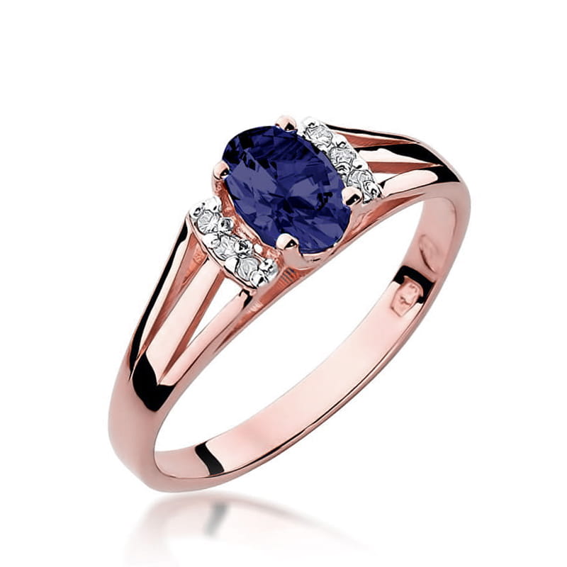 Gold Ring With Sapphire And Diamonds