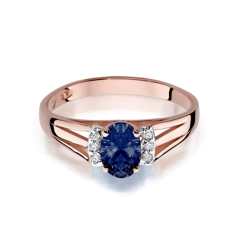 Gold Ring With Sapphire And Diamonds