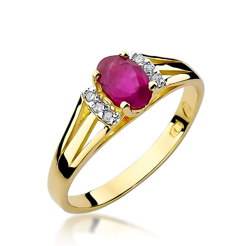 Gold Ring With Ruby And Diamonds