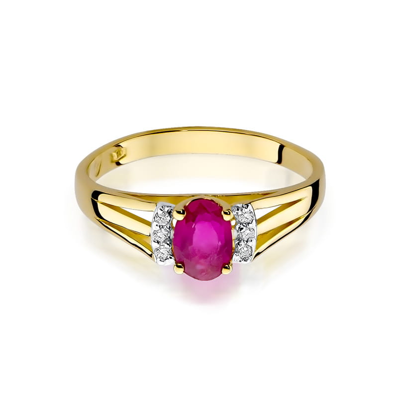 Gold Ring With Ruby And Diamonds