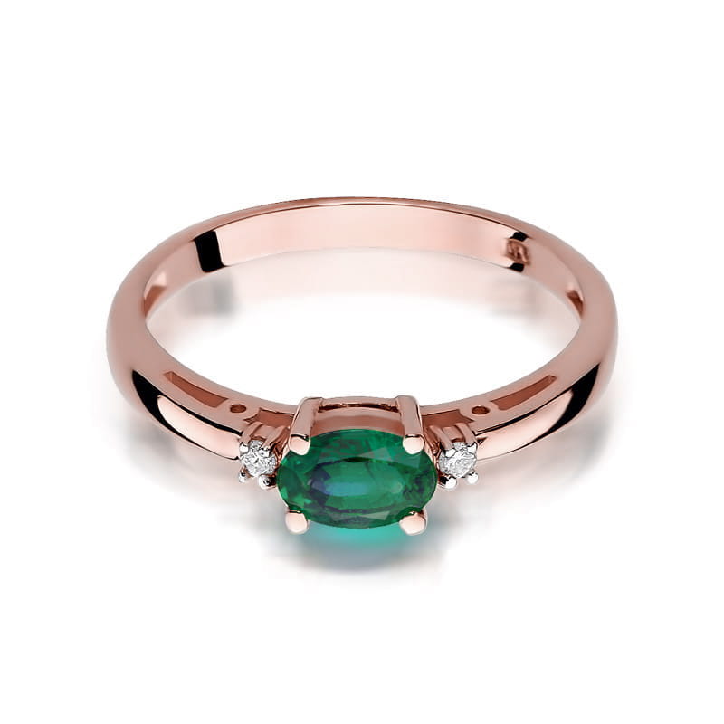 Gold Ring With Emerald And Diamonds