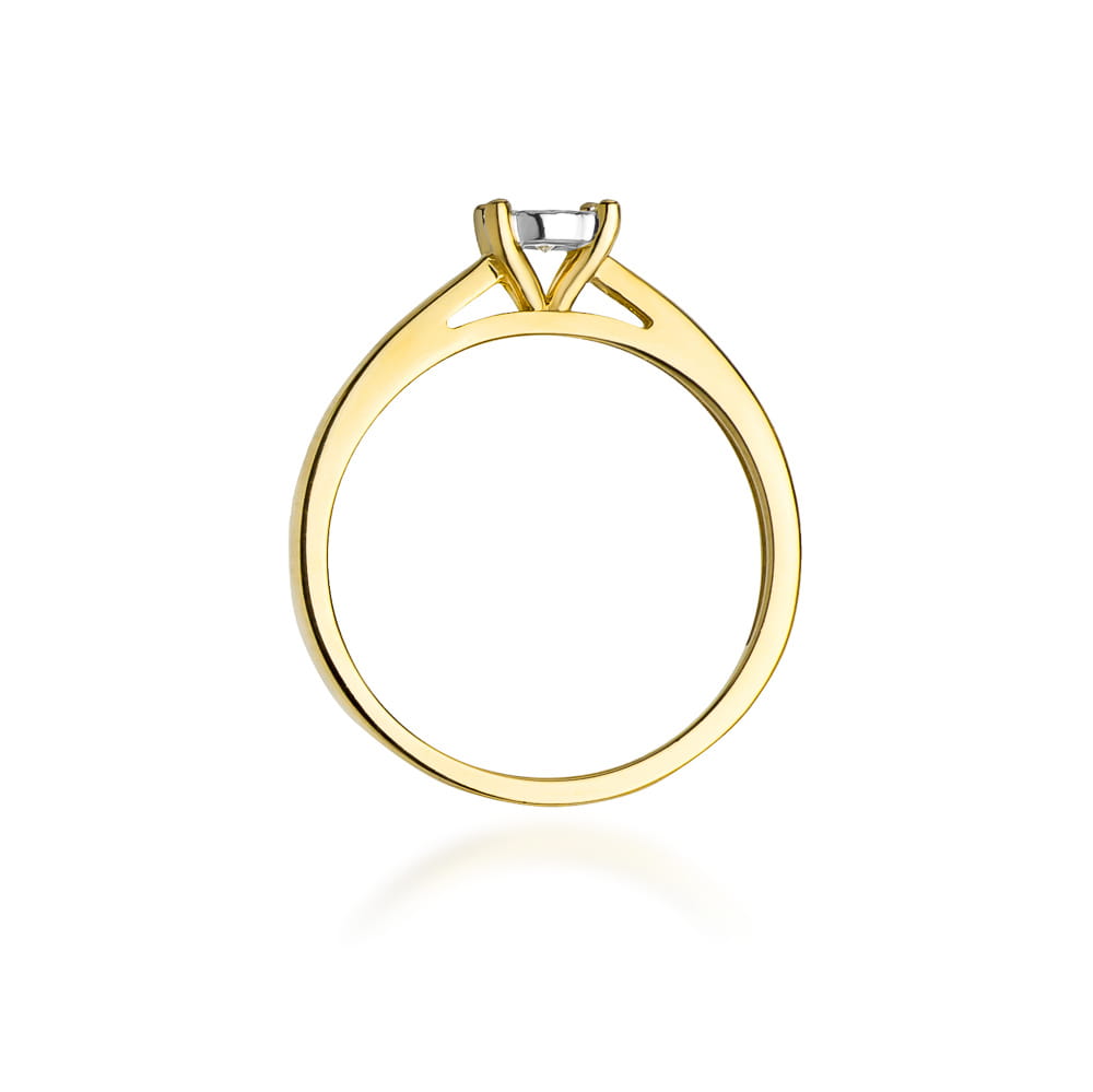 Gold Ring With Diamond