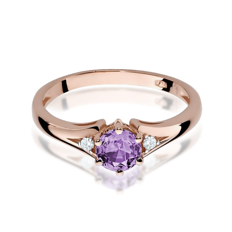 Gold Ring With Amethyst And Diamonds