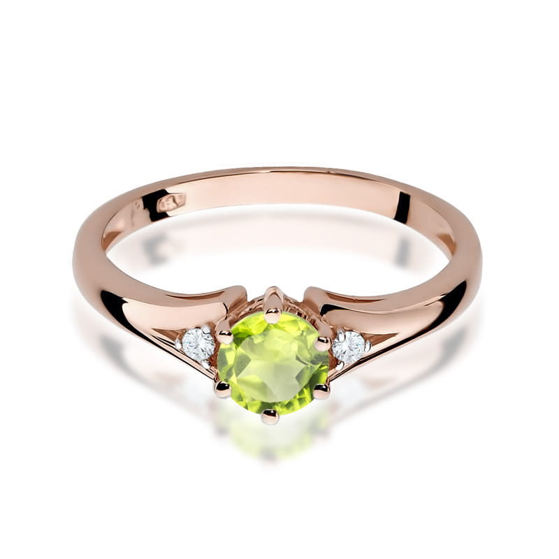 Gold Ring With Peridot And Diamonds