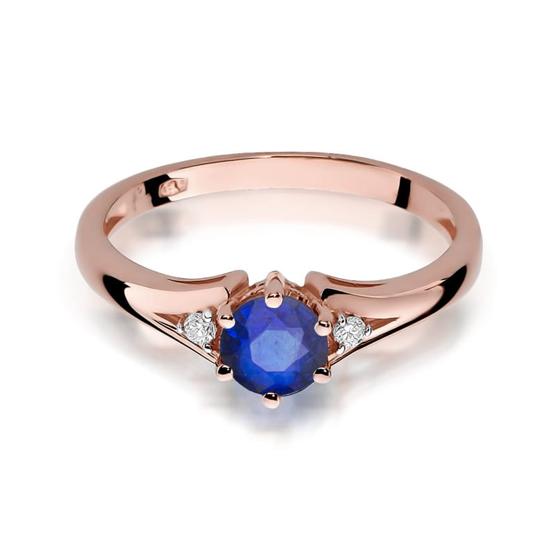Gold Ring With Sapphire And Diamonds