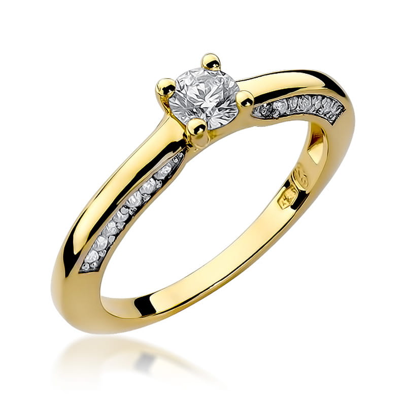 Gold Ring With Diamonds