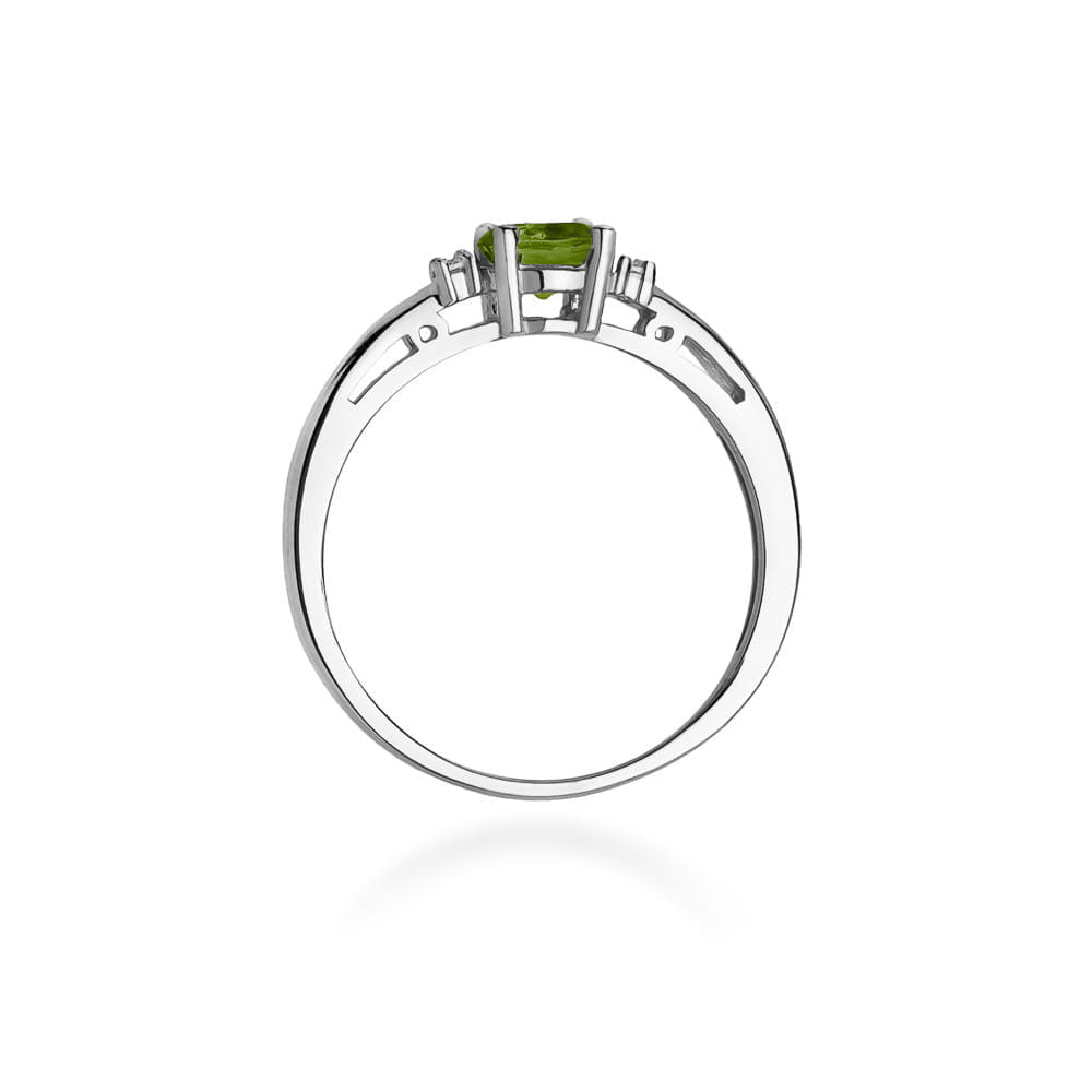 Gold Ring With Peridot And Diamonds