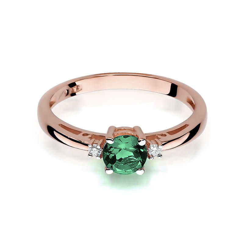 Gold Ring With Emerald And Diamonds