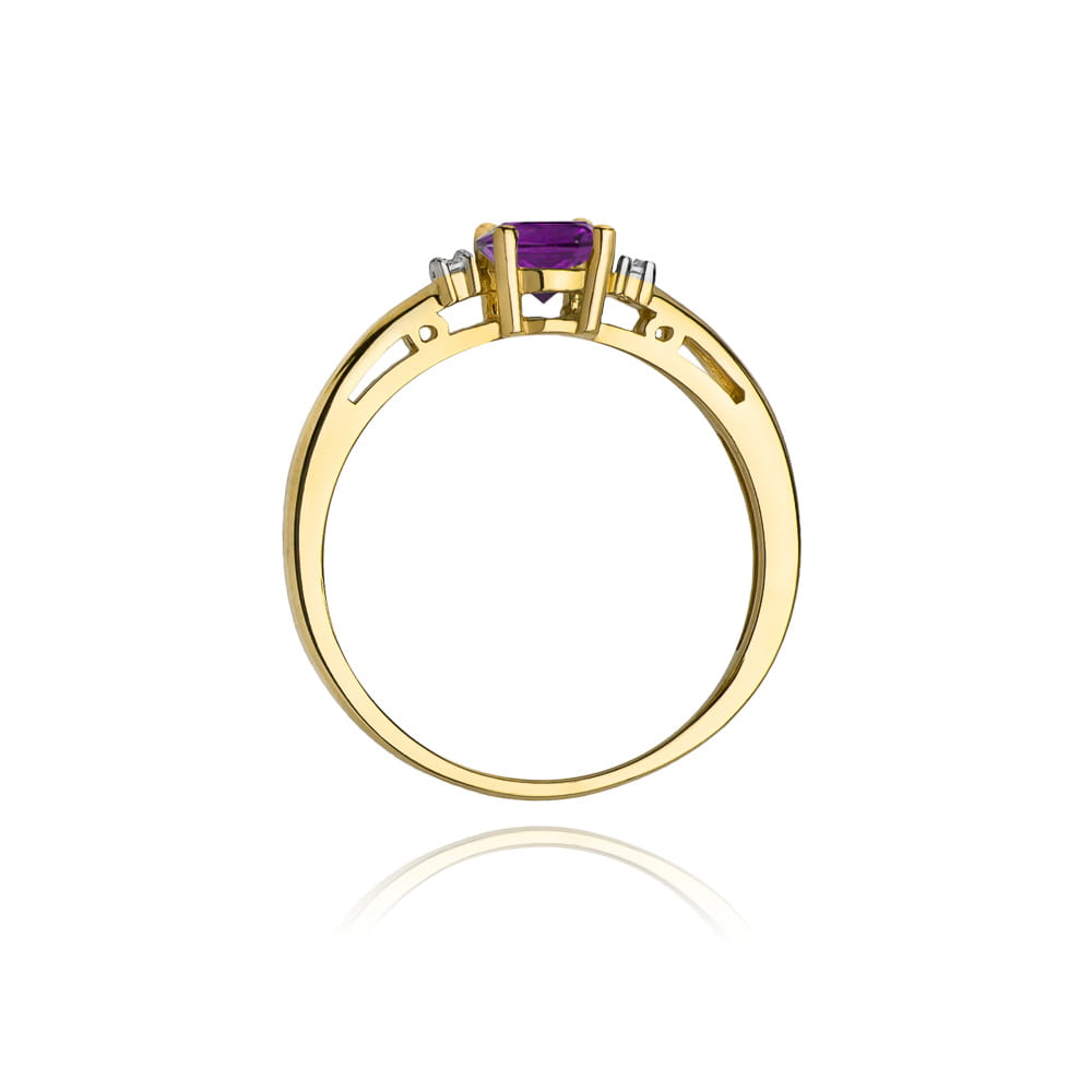 Gold Ring With Amethyst And Diamonds