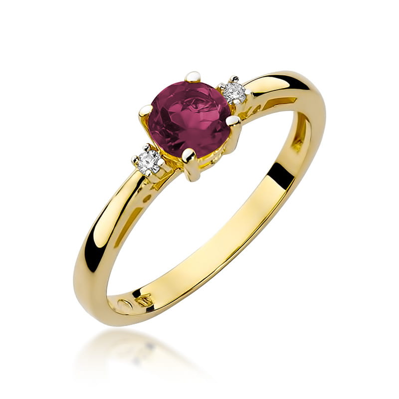 Gold Ring With Ruby And Diamonds