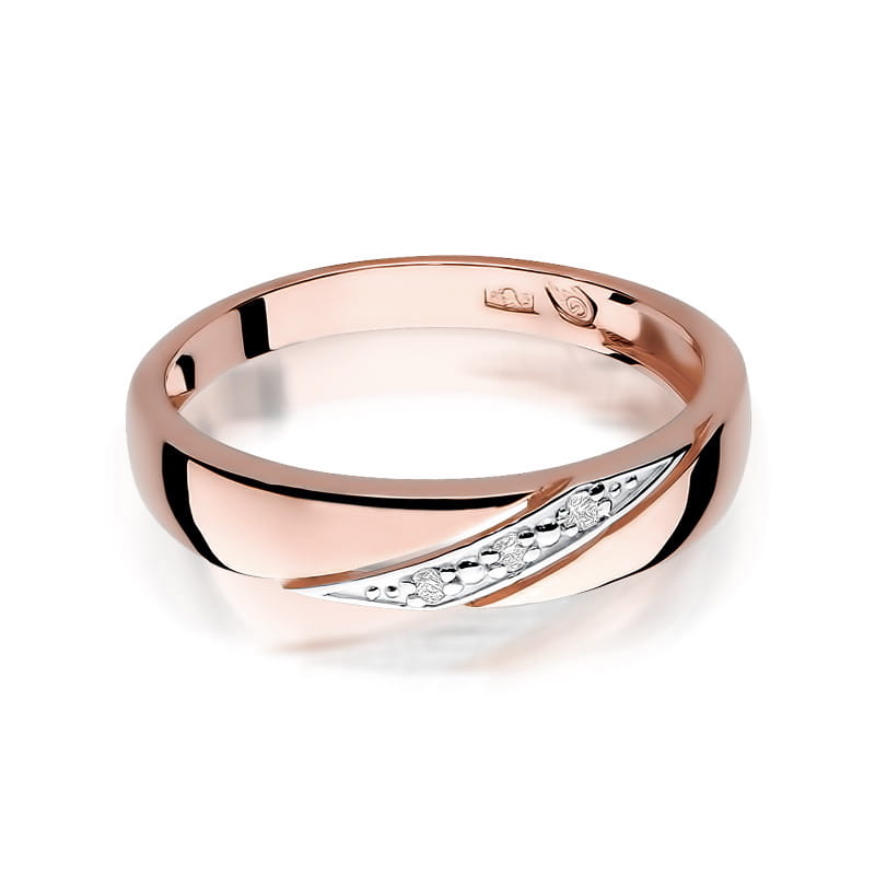 Gold Ring With Diamonds