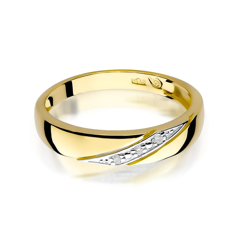 Gold Ring With Diamonds