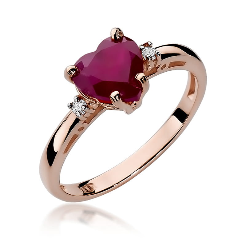 Gold Ring With Ruby And Diamonds