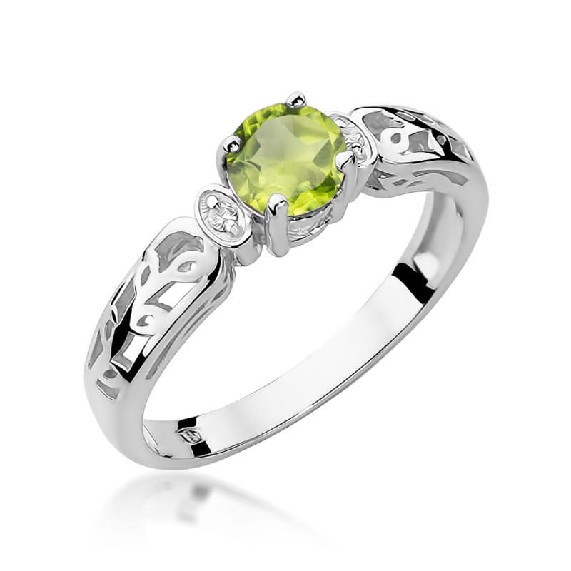 Gold Ring With Peridot And Diamonds
