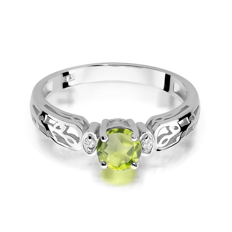 Gold Ring With Peridot And Diamonds