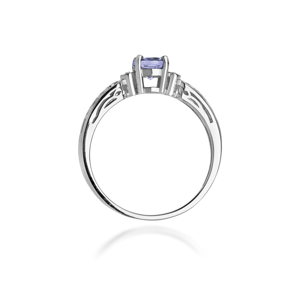 Gold Ring With Tanzanite And Diamonds