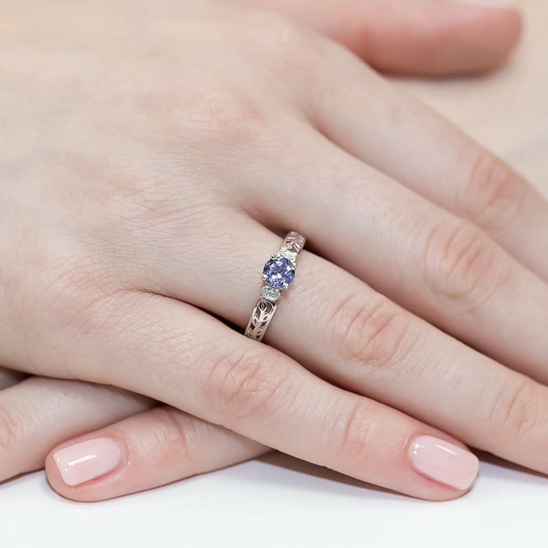 Gold Ring With Tanzanite And Diamonds