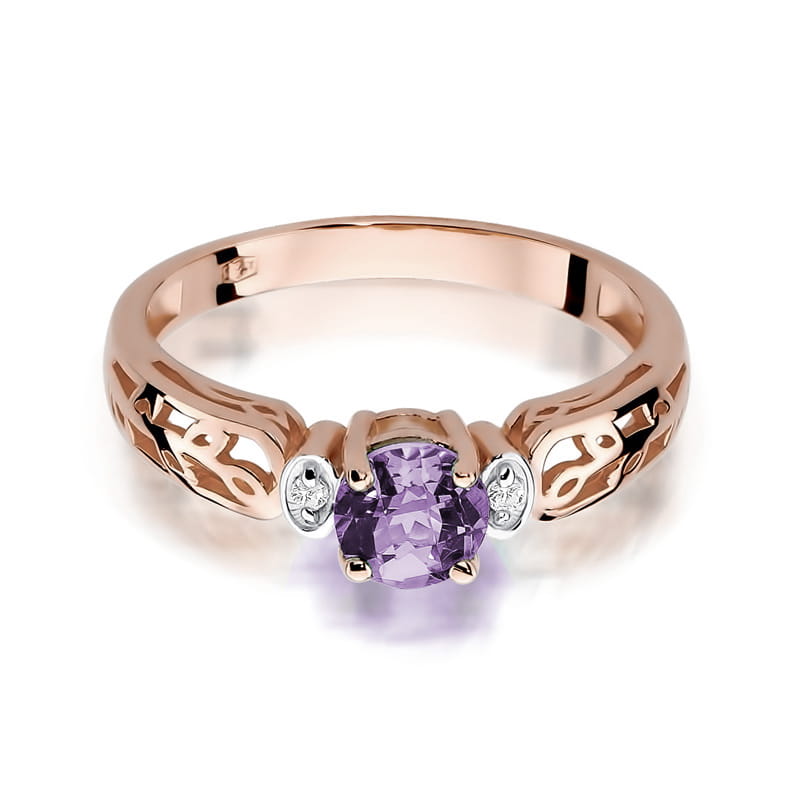 Gold Ring With Amethyst And Diamonds
