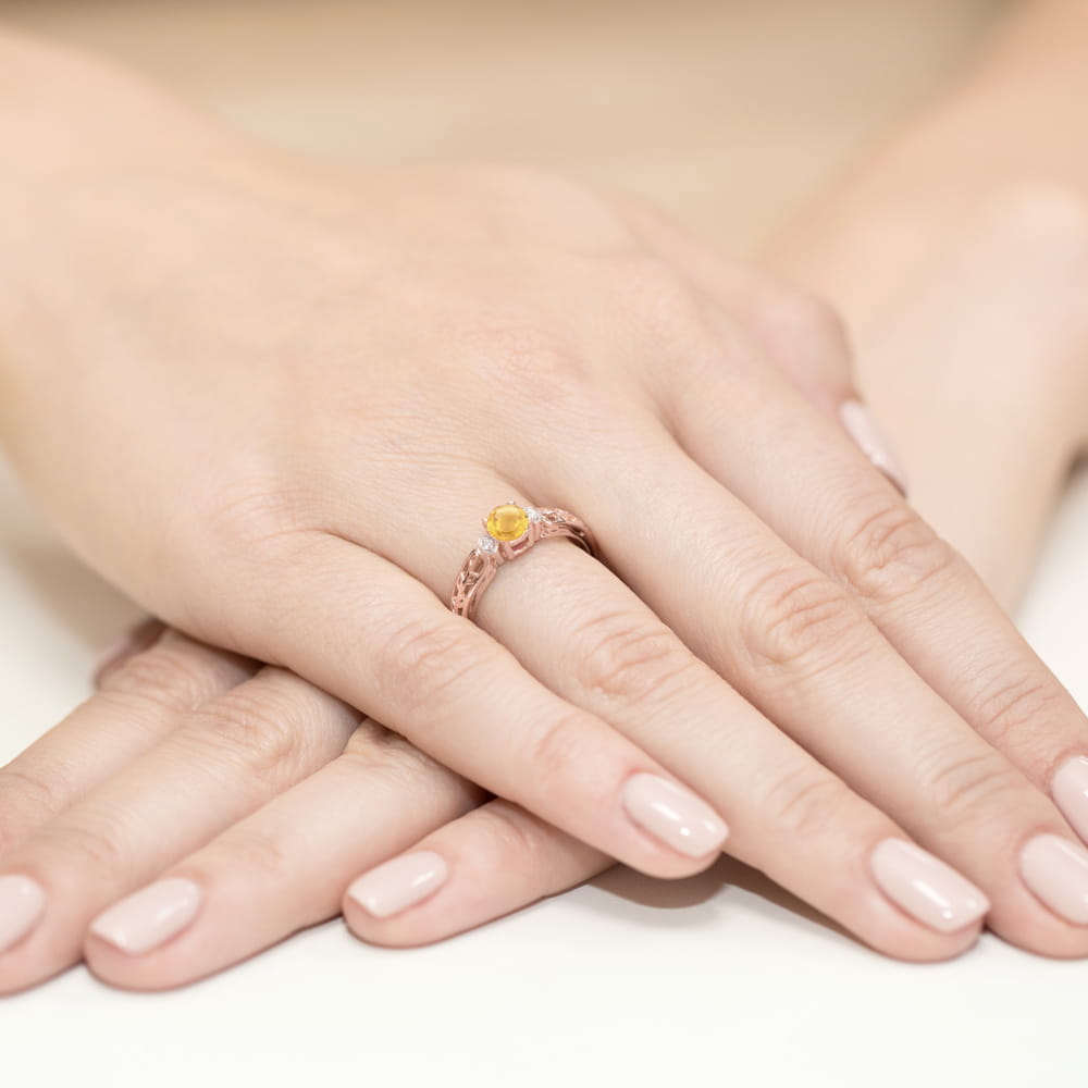 Auksinis Žiedas Su Citrinu Ir Deimantais