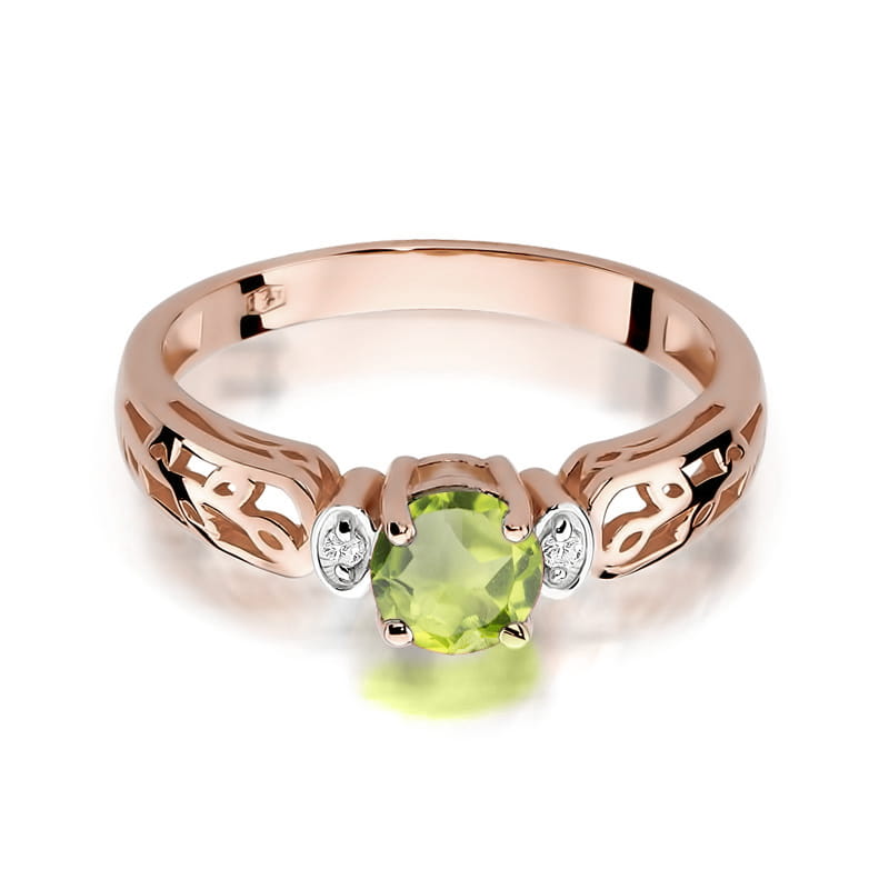 Gold Ring With Peridot And Diamonds