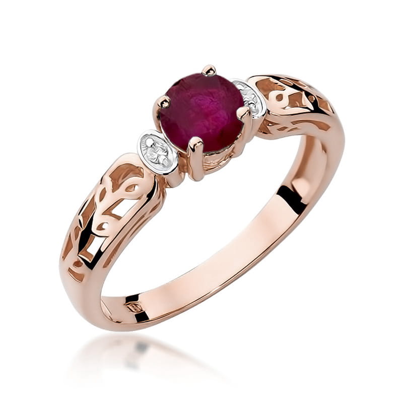 Gold Ring With Ruby And Diamonds