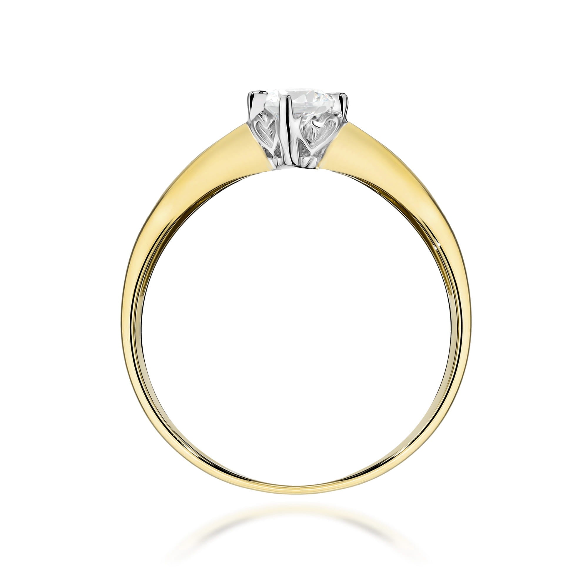 Gold Ring With Lab-Grown Diamond