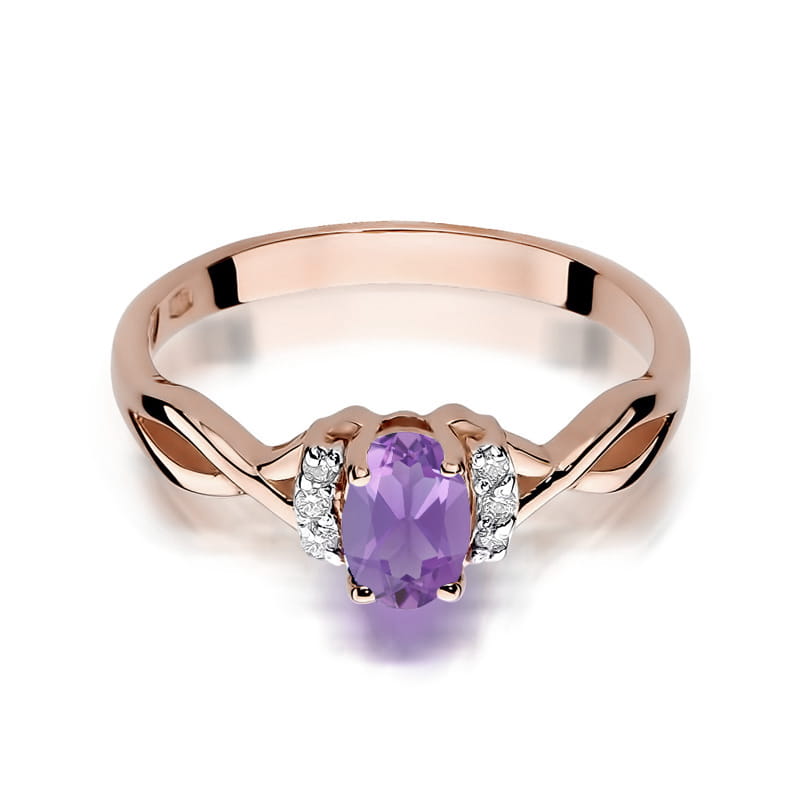 Gold Ring With Amethyst And Diamonds