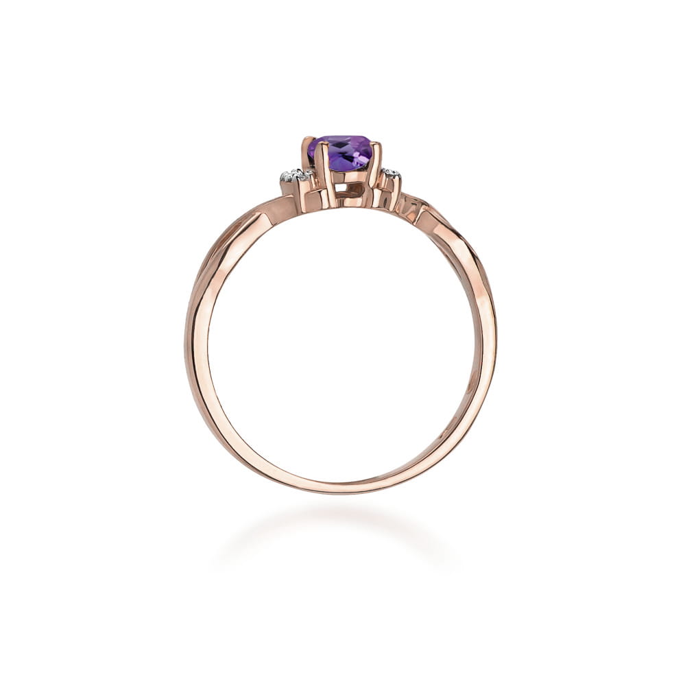 Gold Ring With Amethyst And Diamonds