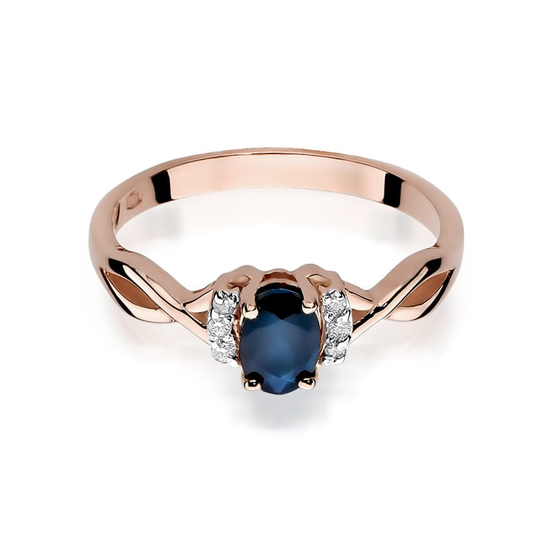 Gold Ring With Sapphire And Diamonds