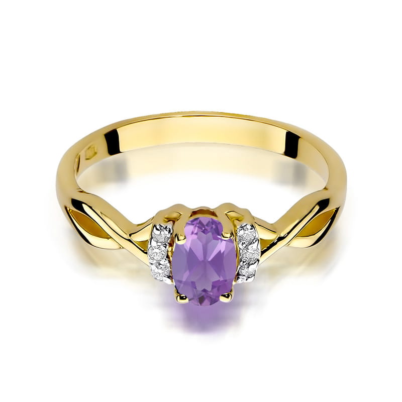 Gold Ring With Amethyst And Diamonds