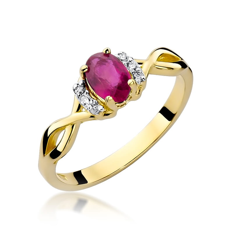 Gold Ring With Ruby And Diamonds