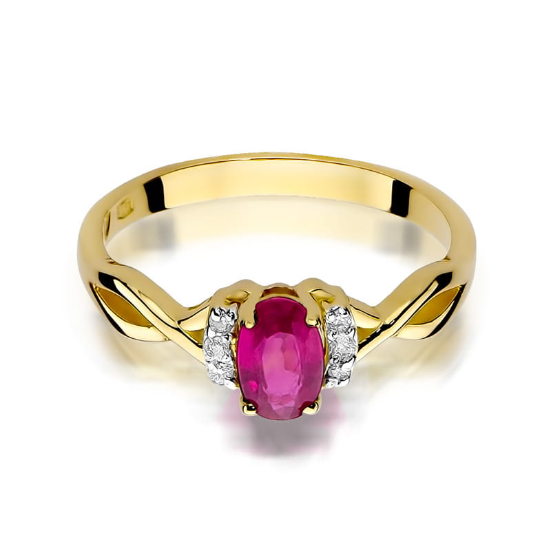 Gold Ring With Ruby And Diamonds