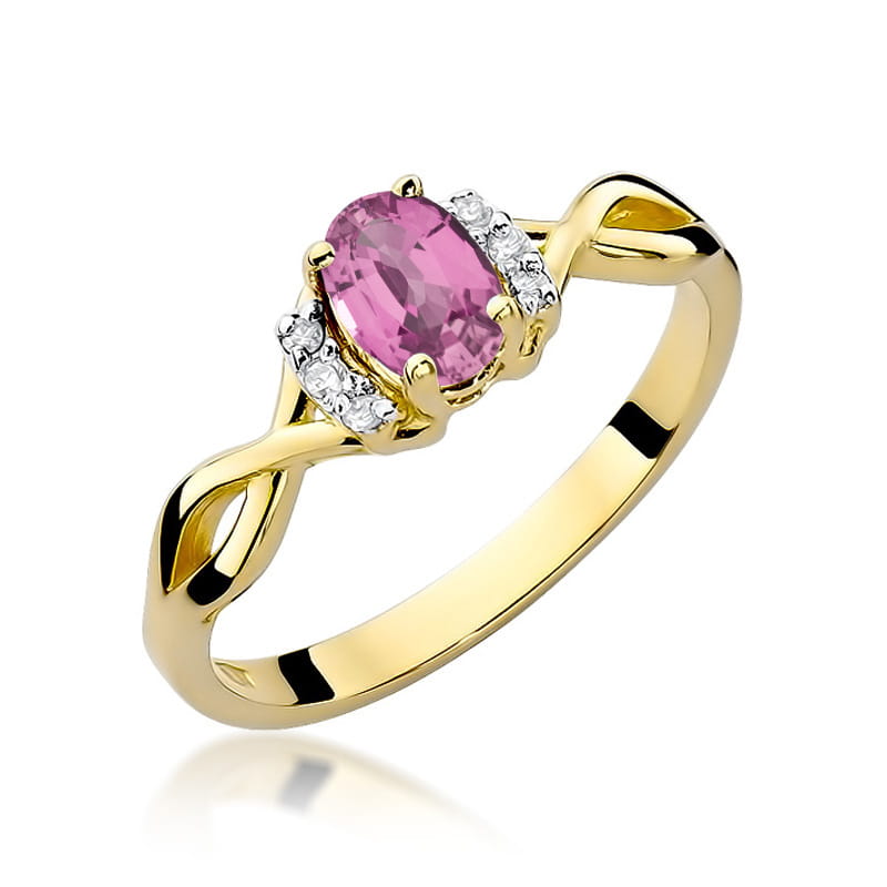 Gold Ring With Pink Sapphire And Diamonds