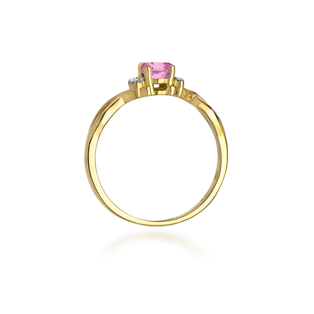 Gold Ring With Pink Sapphire And Diamonds