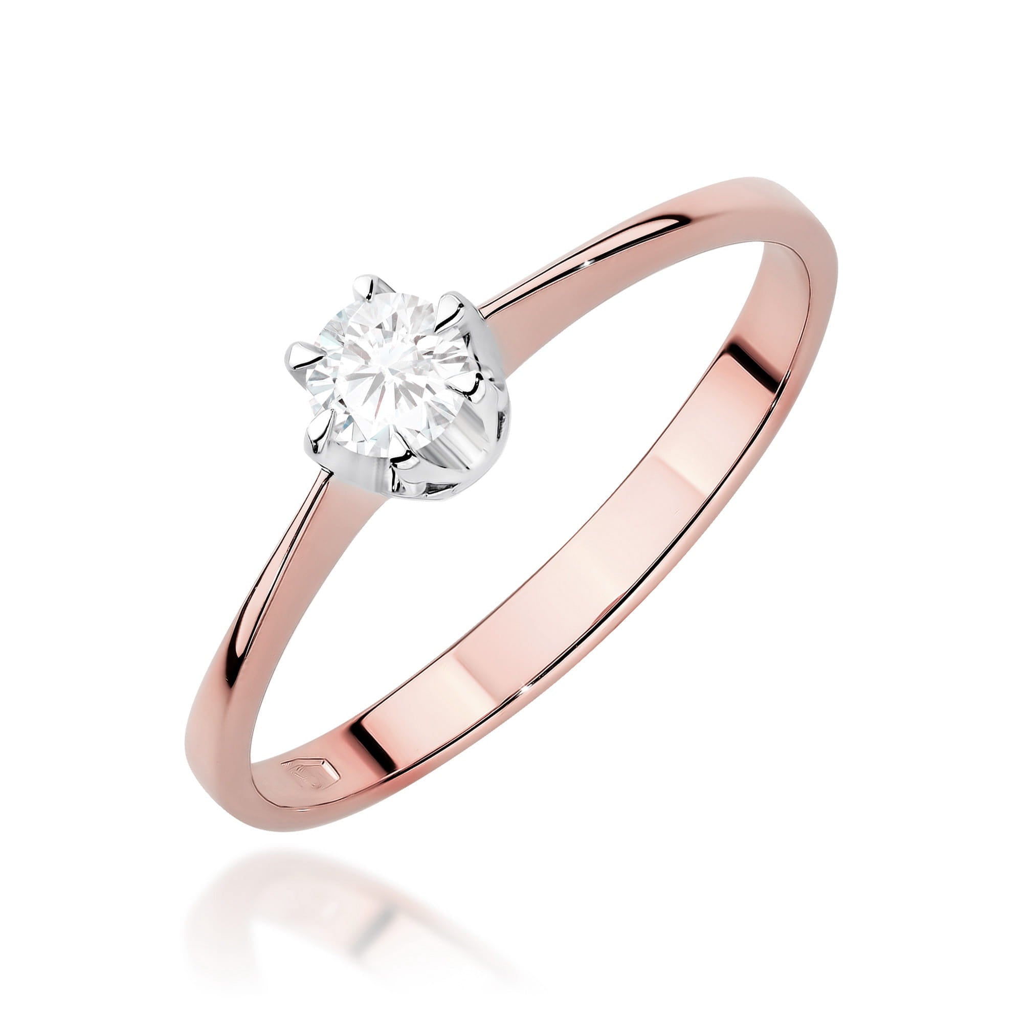 Gold Ring With Lab-Grown Diamond