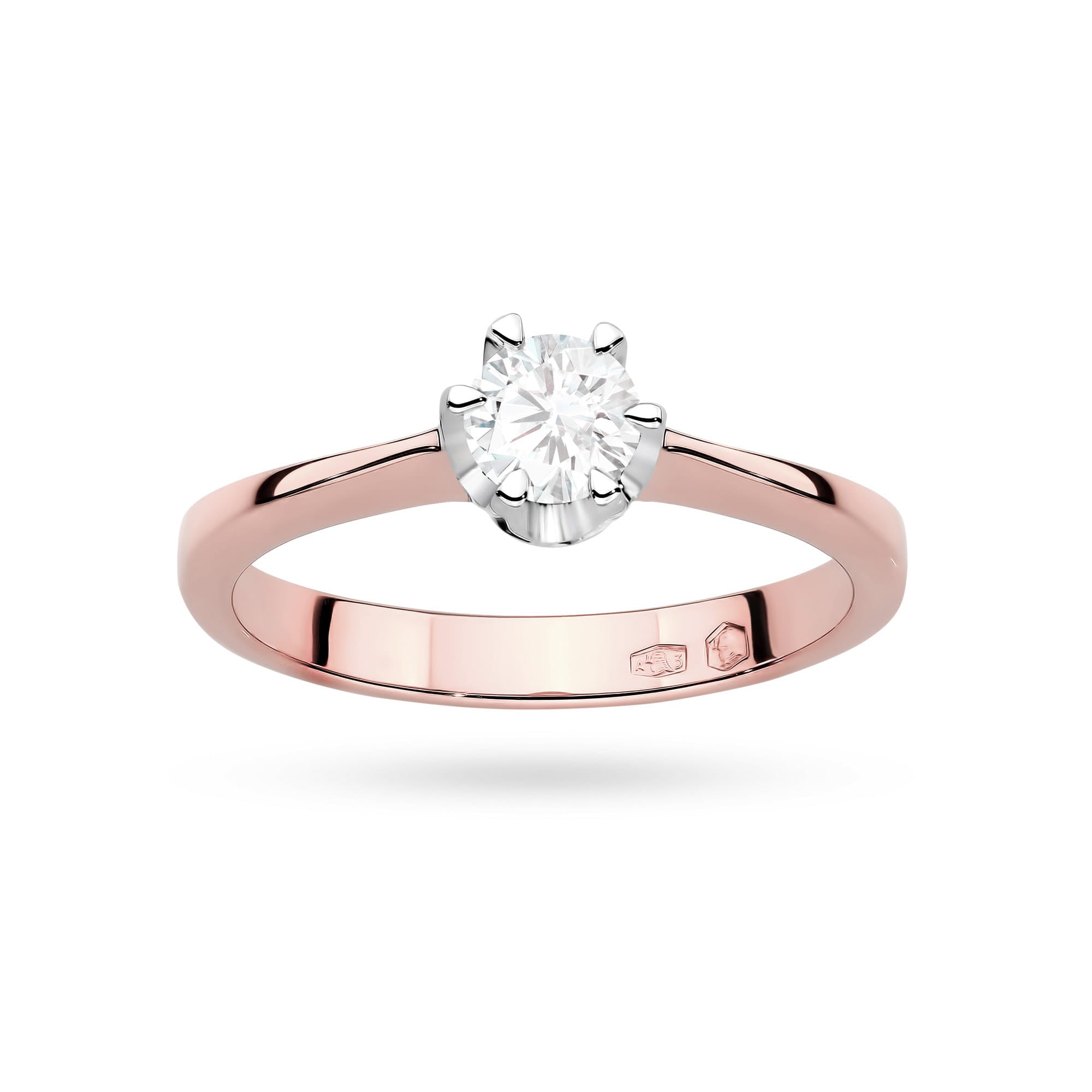 Gold Ring With Lab-Grown Diamond