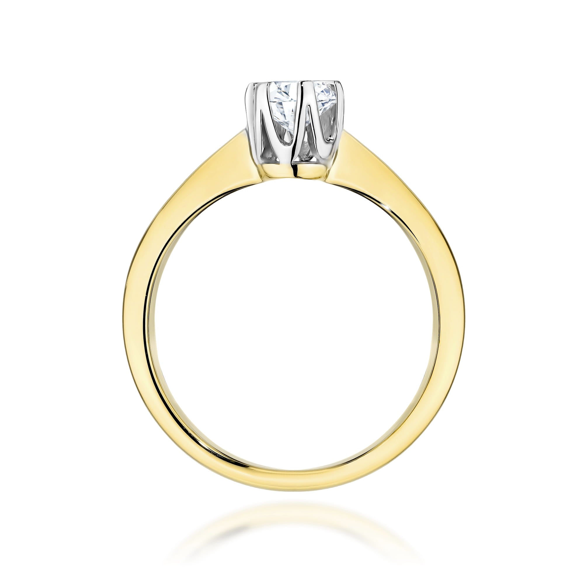 Gold Ring With Lab-Grown Diamond