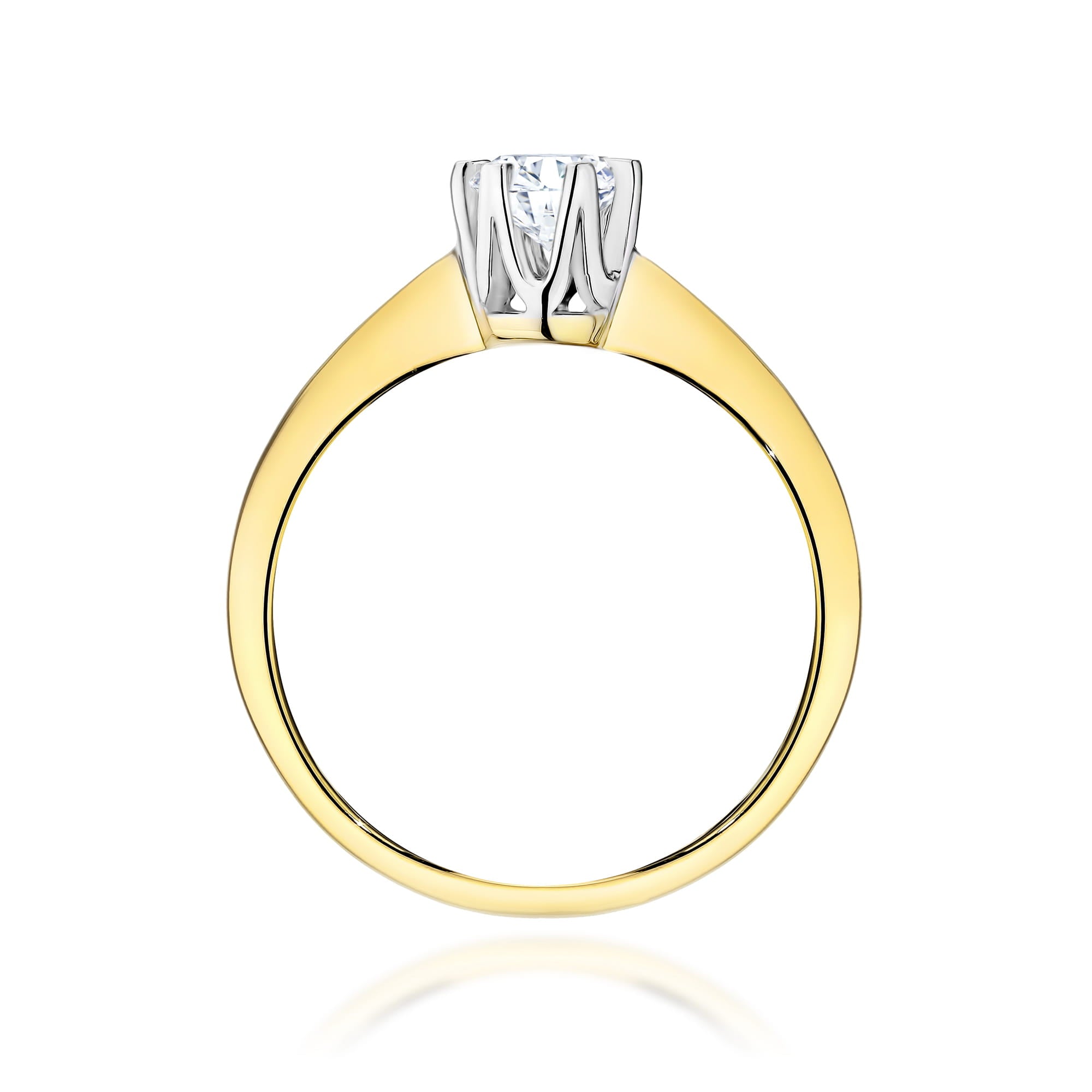 Gold Ring With Lab-Grown Diamond