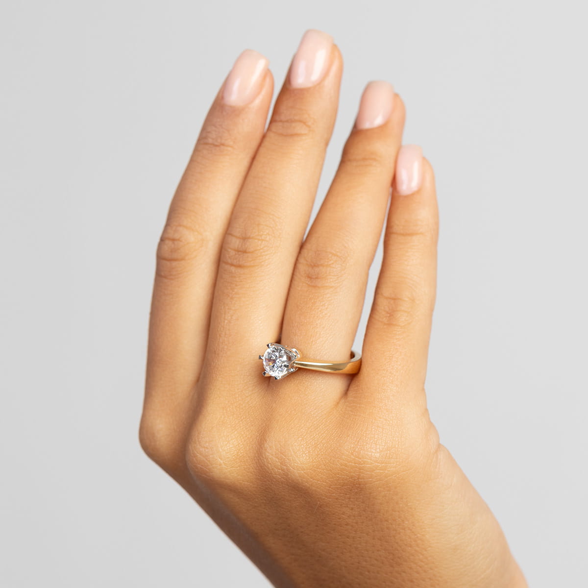 Auksinis Žiedas Su Labaratoriniu Deimantu